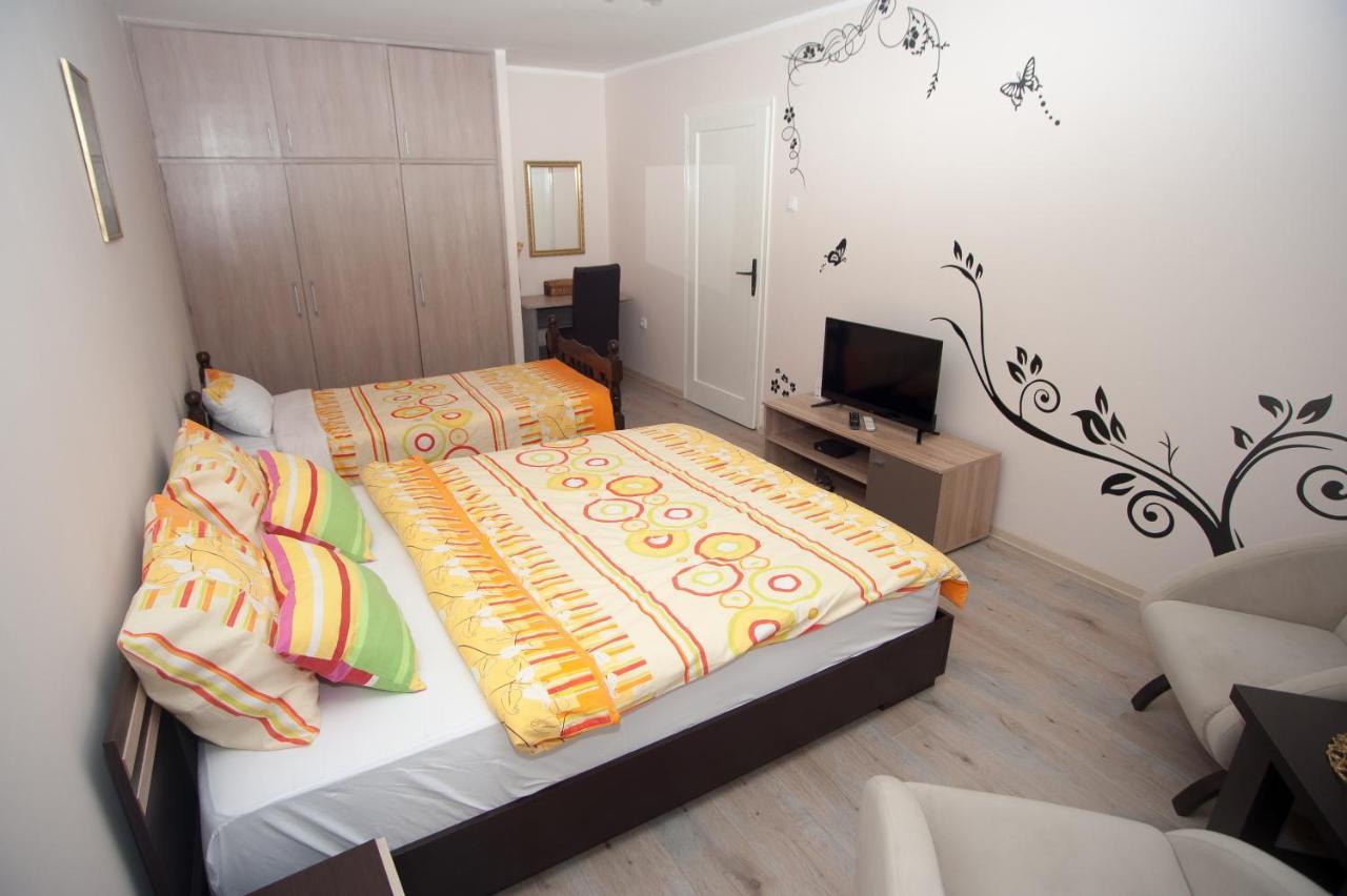 Park Apartman Aranđelovac Exterior foto